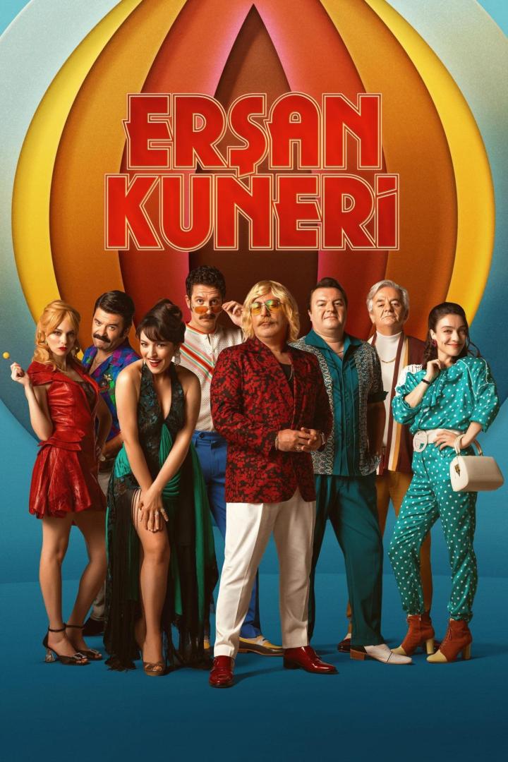 Das Ensemble der türkischen Comedy-Serie „Erşan Kuneri“ posiert für ein Werbeplakat.