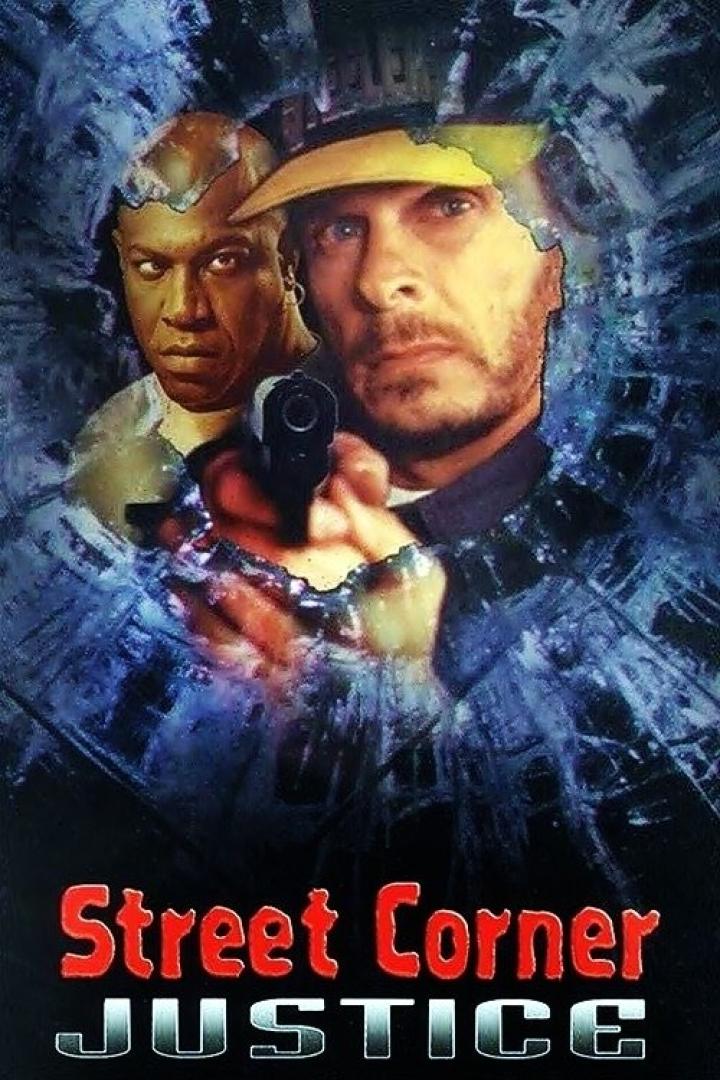 Das Filmplakat für „Street Corner Justice“ zeigt zwei Männer, von denen einer eine Waffe hält.