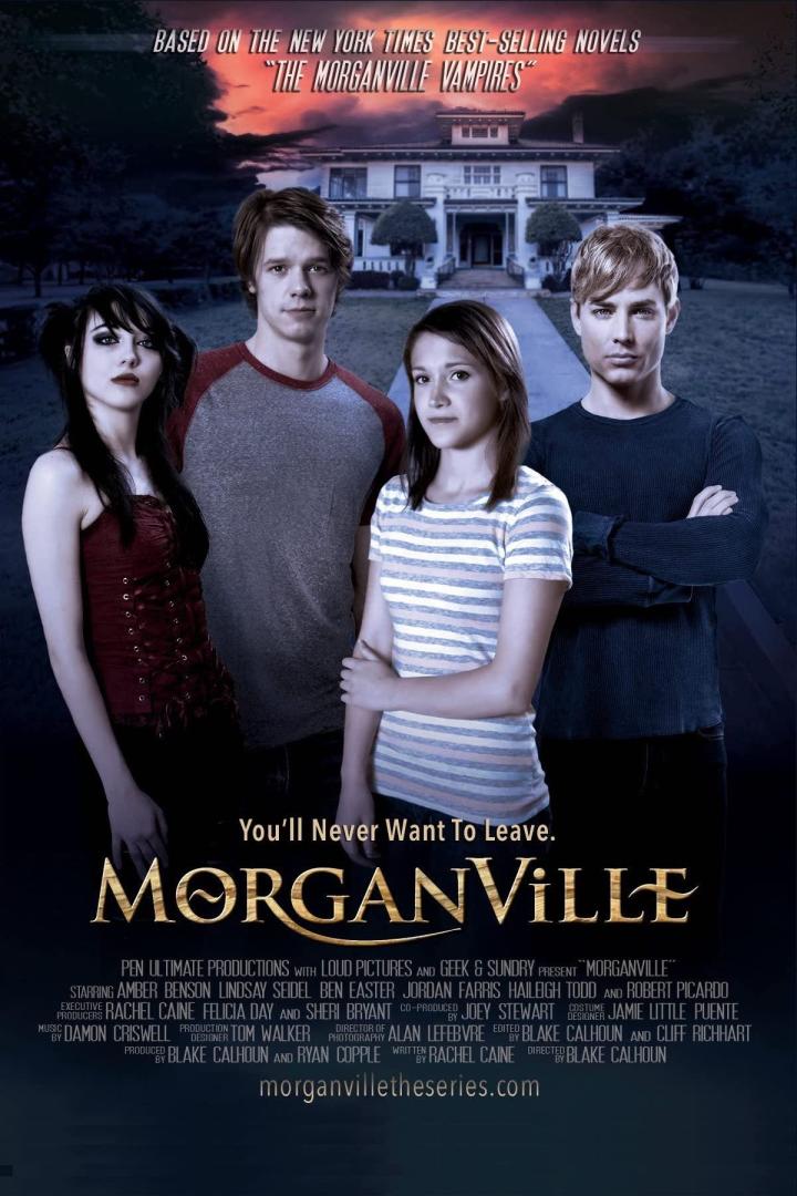 Das Filmplakat für „Morganville“ zeigt vier junge Darsteller vor einem großen Haus.