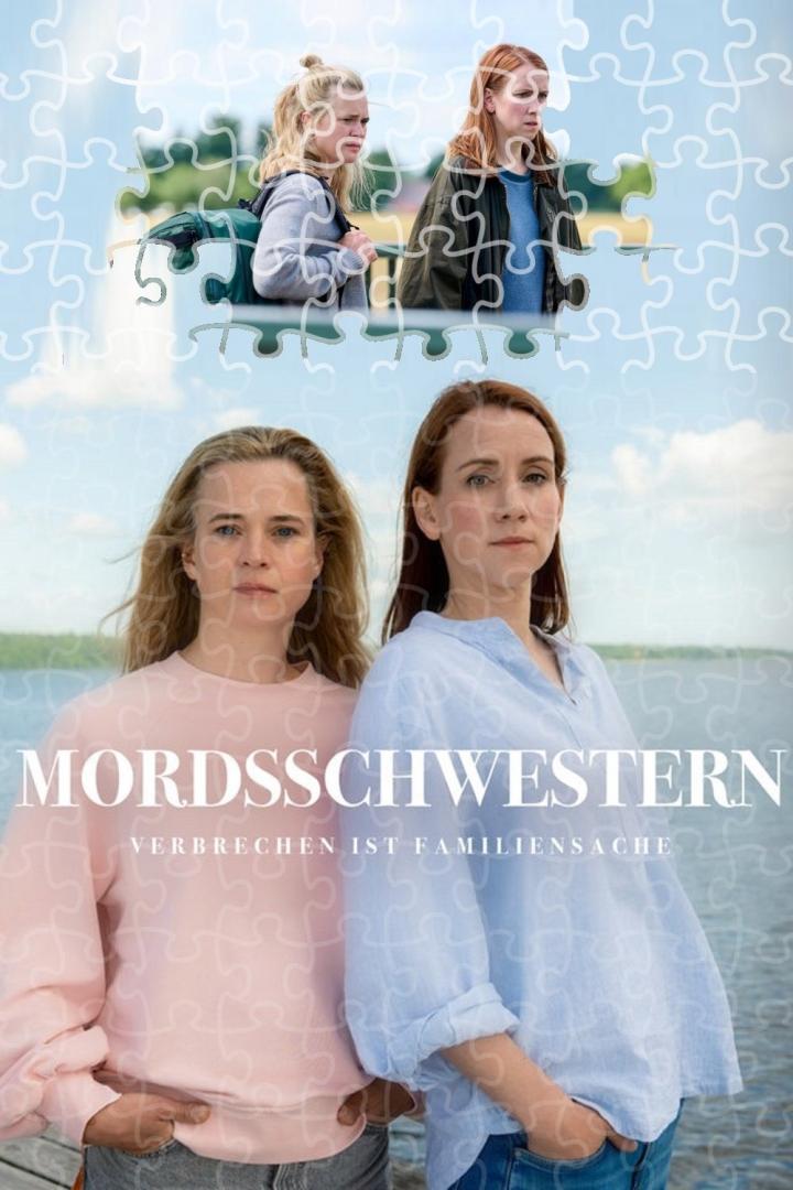 Das Filmplakat für „Mordsschwestern“ zeigt zwei Schwesternpaare vor einem See.
