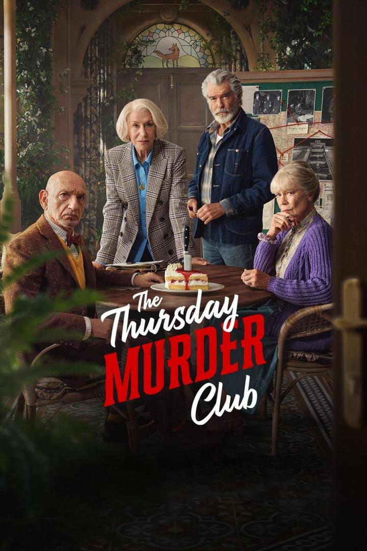 Das Filmplakat für „The Thursday Murder Club“ zeigt vier ältere Personen an einem Tisch mit Kuchen.