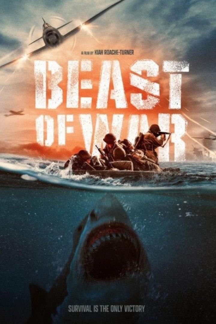 Das Filmplakat für „Beast of War“ zeigt Soldaten in einem Boot über einem Hai, mit einem Flugzeug darüber.