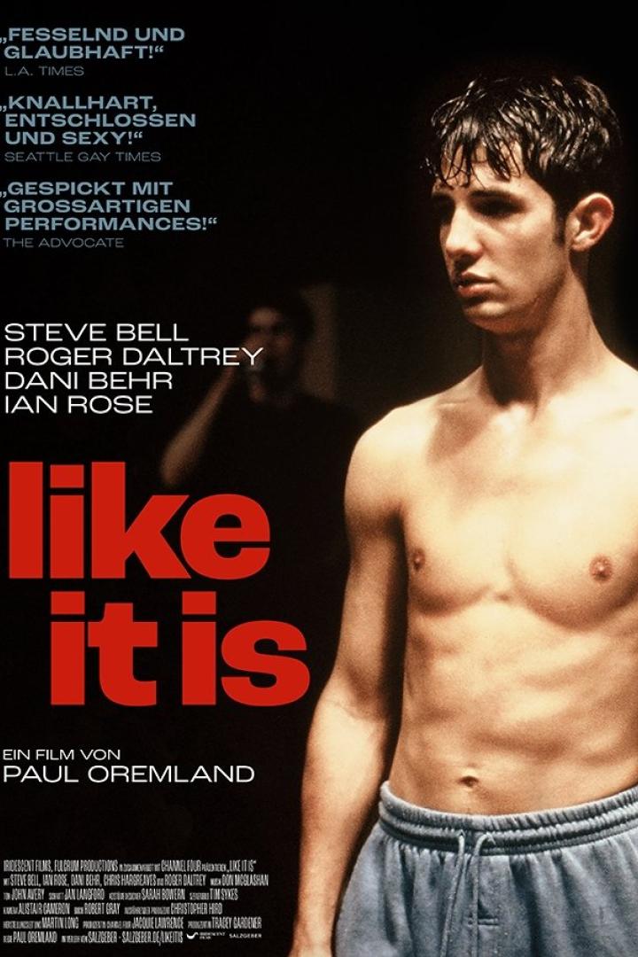 Das Filmplakat für „Like It Is“ zeigt einen jungen Mann mit freiem Oberkörper.