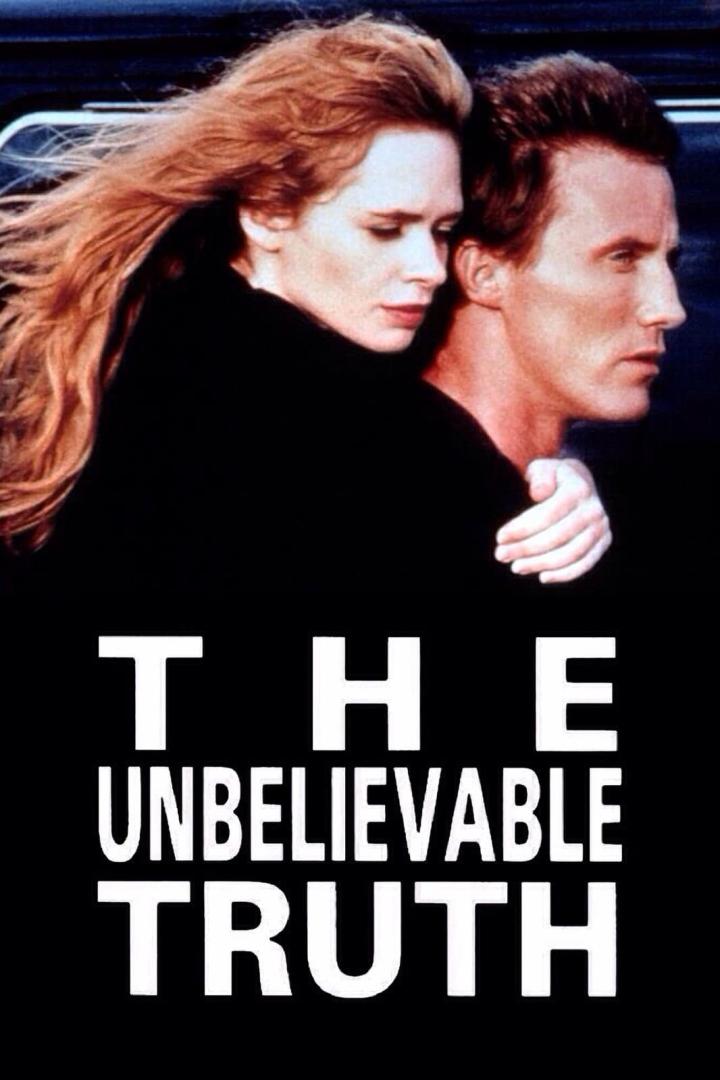 Das Filmplakat für „The Unbelievable Truth“ zeigt eine Frau, die einen Mann umarmt.