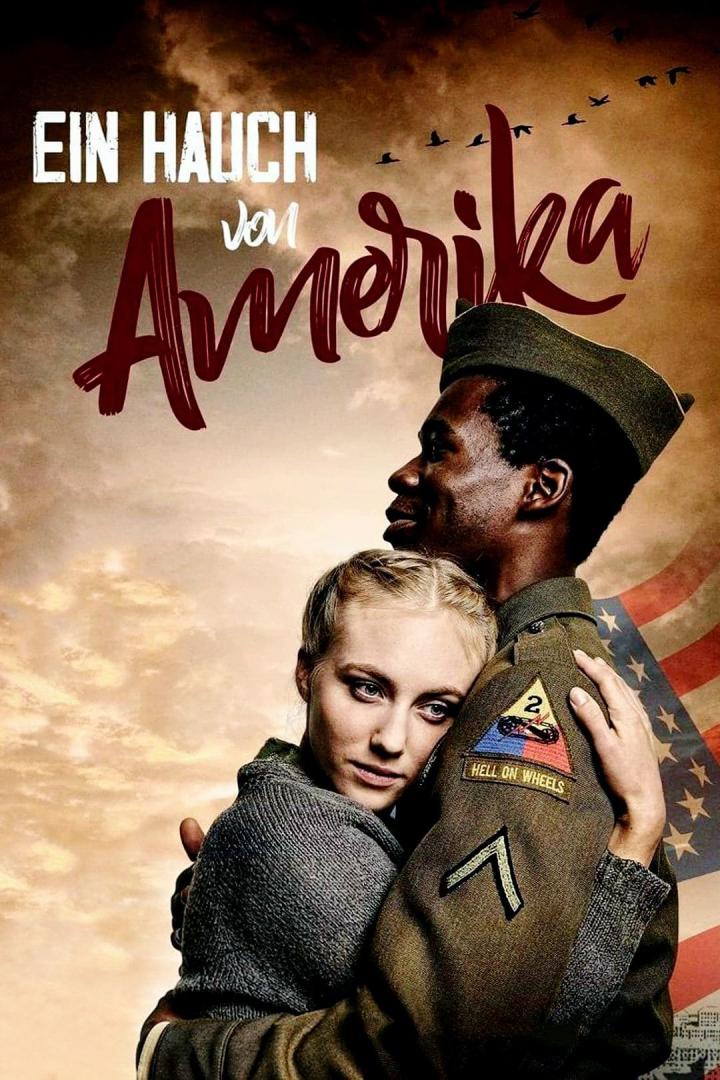 Das Filmplakat zu „Ein Hauch von Amerika“ zeigt eine innige Umarmung vor einer US-Flagge.