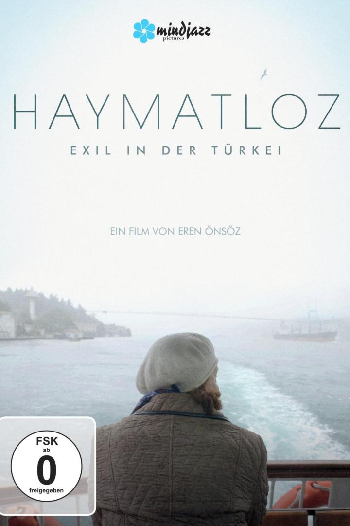 Das Filmplakat für „Haymatloz: Exil in der Türkei“ zeigt eine Person auf einer Fähre.
