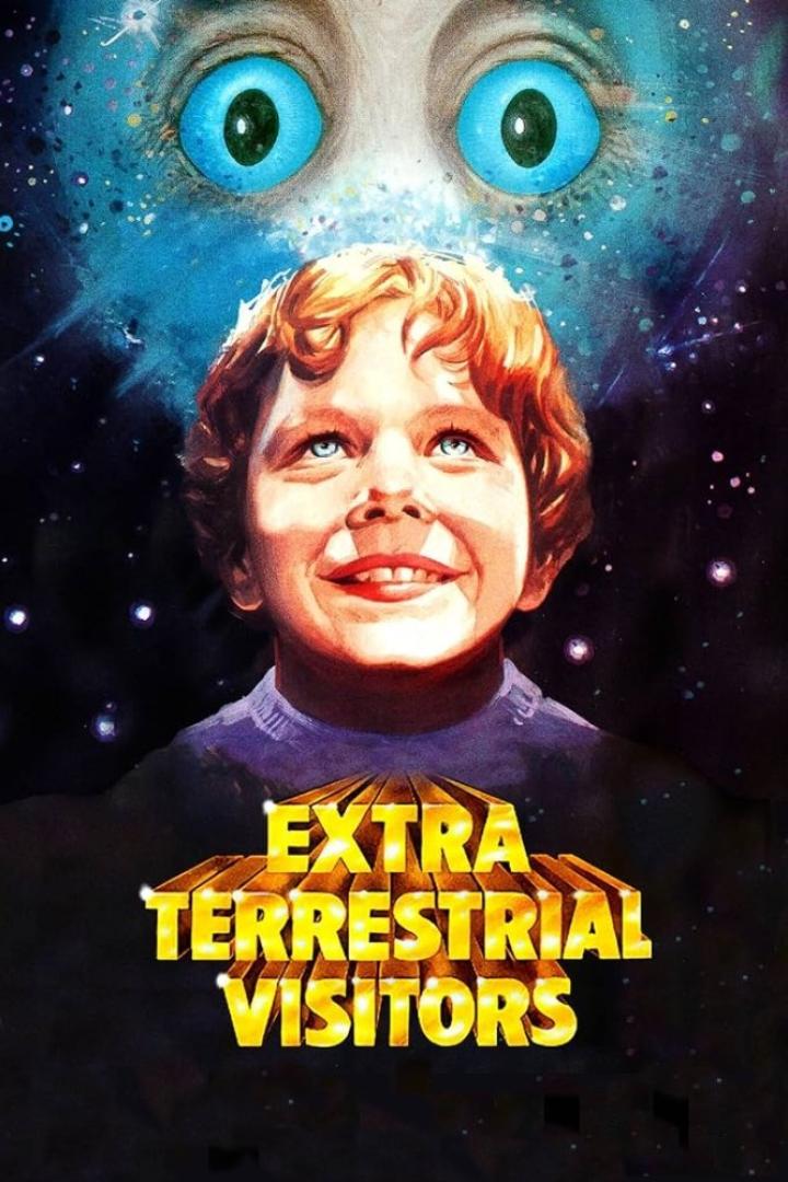 Ein Junge blickt zu einem Paar großer Augen im Weltraum auf dem Filmplakat „Extra Terrestrial Visitors“.