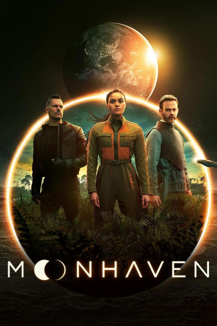 Das Poster zur Science-Fiction-Serie „Moonhaven“ zeigt drei Charaktere vor einem fernen Planeten.
