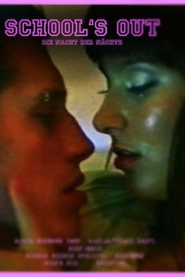 Das Filmplakat für „School's Out: Die Nacht der Nächte“ zeigt zwei junge Menschen im Profil.