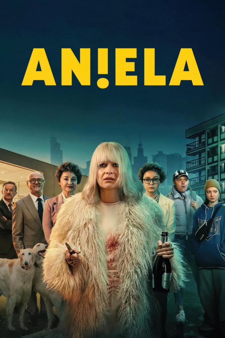 Das Filmplakat zu „An!ela“ zeigt eine Frau mit Pelzmantel, Blutflecken und einer Champagnerflasche, umgeben von anderen Personen.