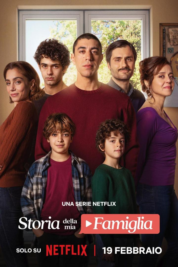 Das Poster zur Netflix-Serie „Storia della mia famiglia“ zeigt die Mitglieder einer italienischen Familie.