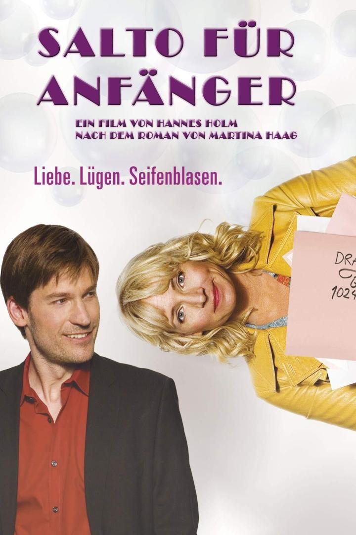 Das Filmplakat für „Salto für Anfänger“ zeigt die Hauptdarsteller vor einem Hintergrund mit Seifenblasen.