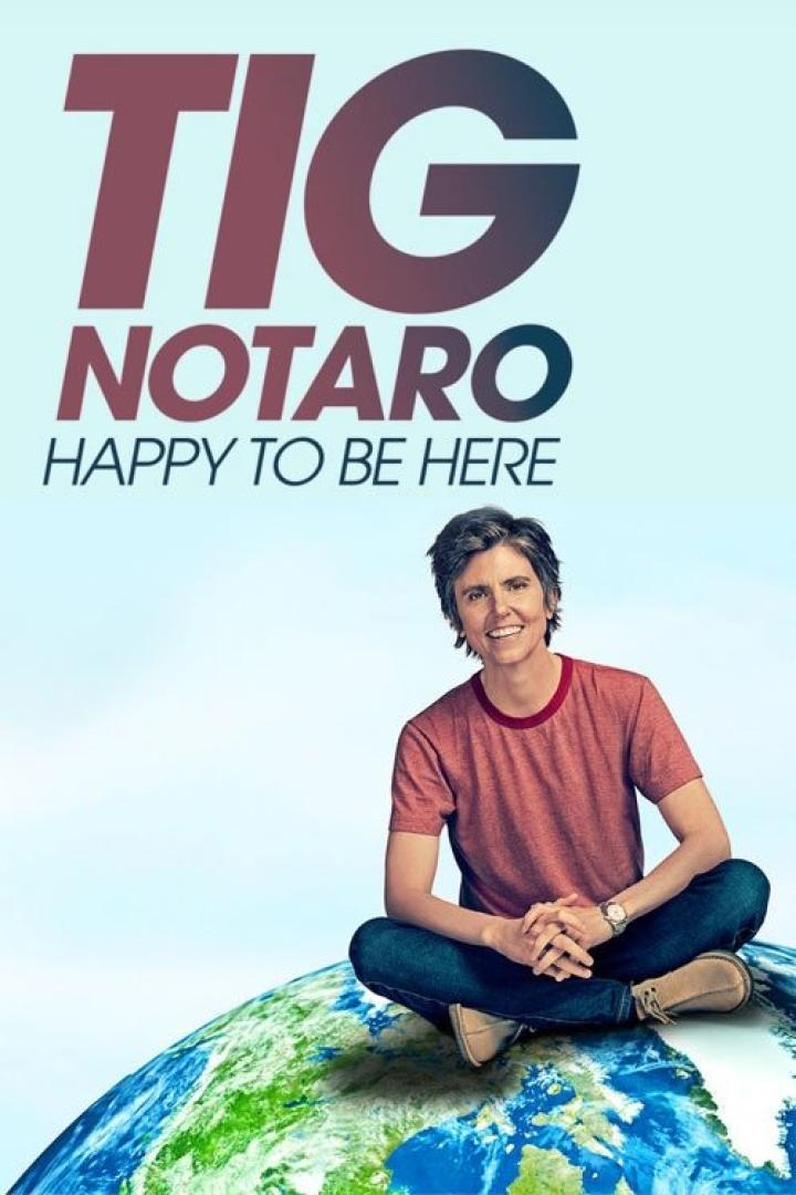 Die Komikerin Tig Notaro sitzt auf einer stiliserten Weltkugel.