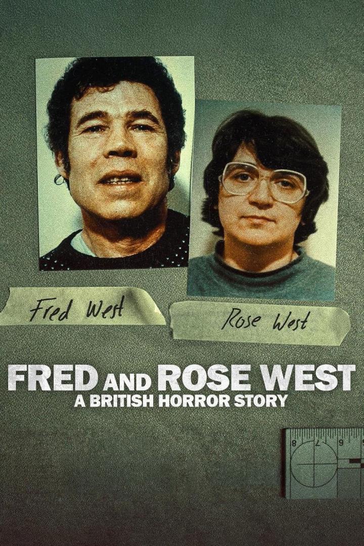 Das Filmplakat zeigt Fred und Rose West, ein britisches Horror-Paar, mit ihren Porträtfotos.