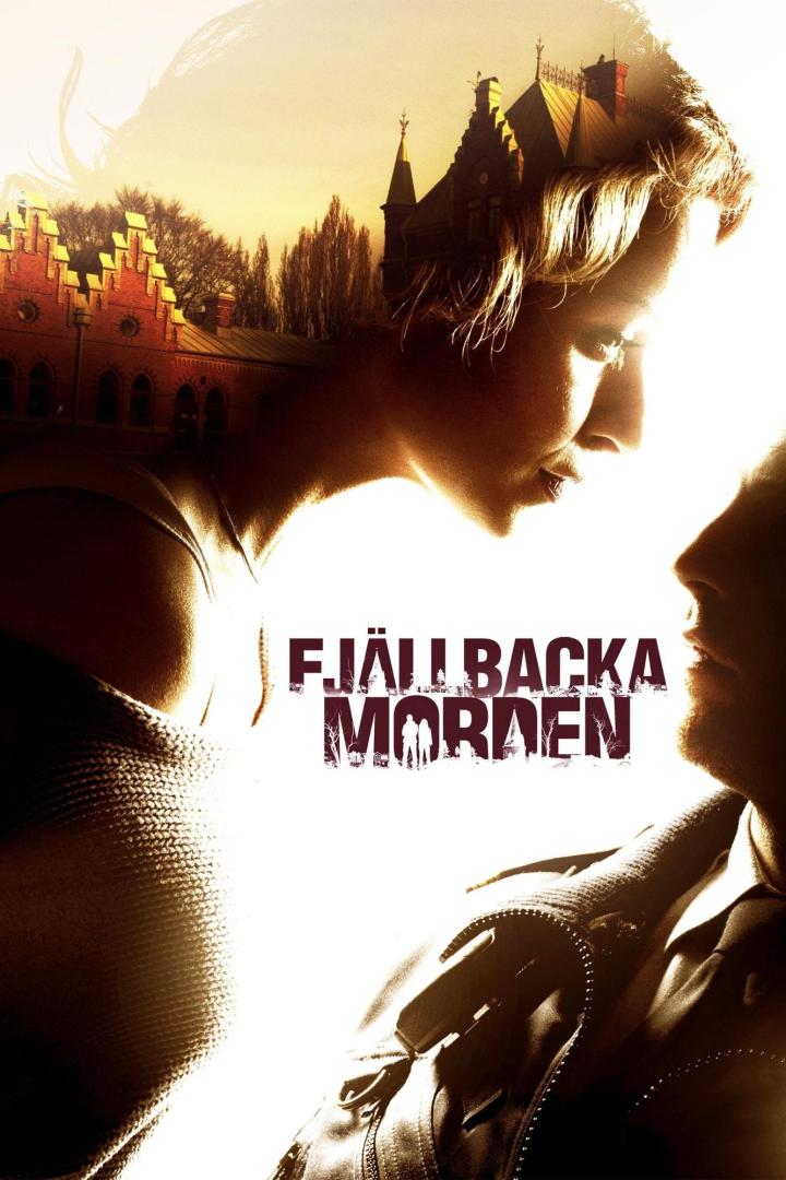 Das Filmplakat für „Fjällbackamorden“ zeigt zwei Personen und ein Gebäude im Hintergrund.