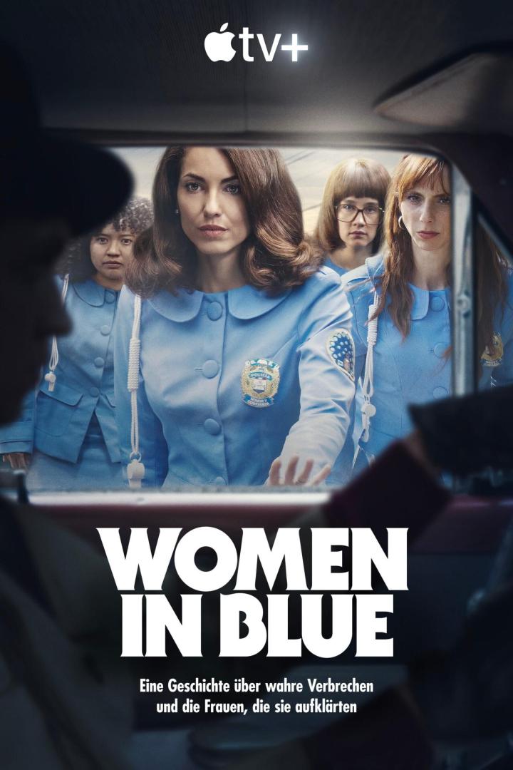 Das Filmplakat für „Women in Blue“ zeigt Polizistinnen in blauen Uniformen.