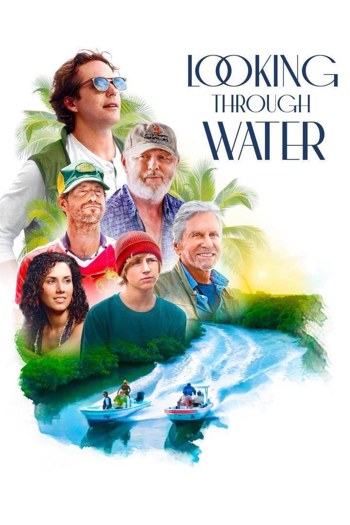 Das Filmplakat für „Looking Through Water“ zeigt eine Gruppe von Menschen und zwei Boote auf dem Wasser.