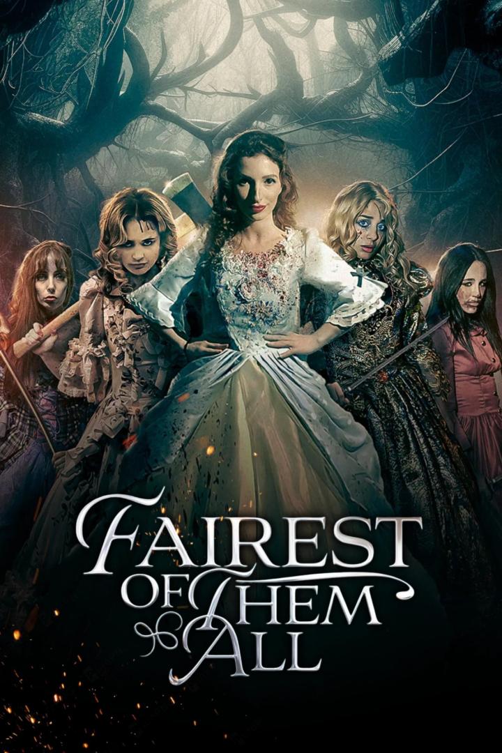 Das Filmplakat zu „Fairest of Them All“ zeigt fünf Frauen mit Waffen in einer düsteren Waldlandschaft.