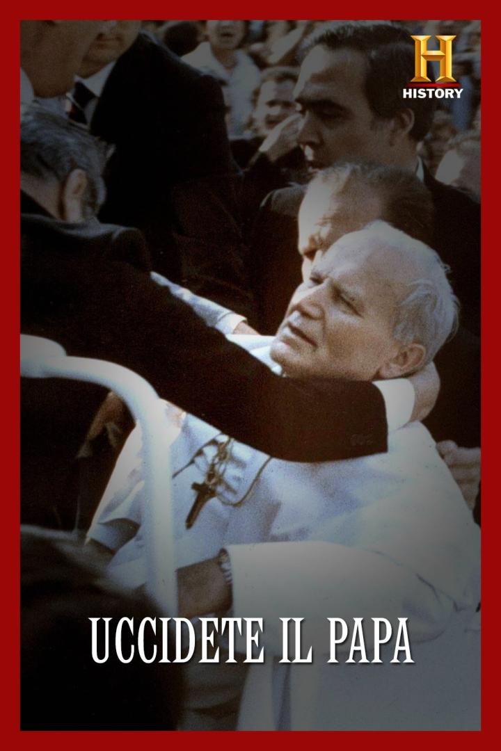 Helfer stützen Papst Johannes Paul II. nach einem Attentat.