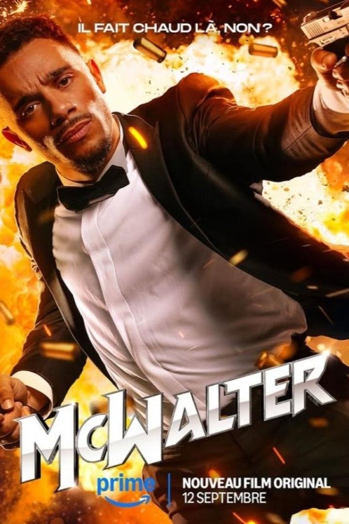 Ein Mann im Smoking mit einer Waffe vor einer Explosion, im Hintergrund der Titel „McWalter“.