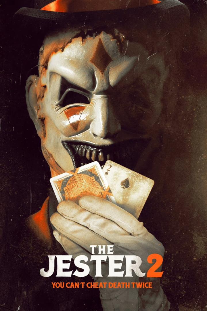 Ein maskierter Mann mit Spielkarten auf dem Filmplakat von „The Jester 2“.