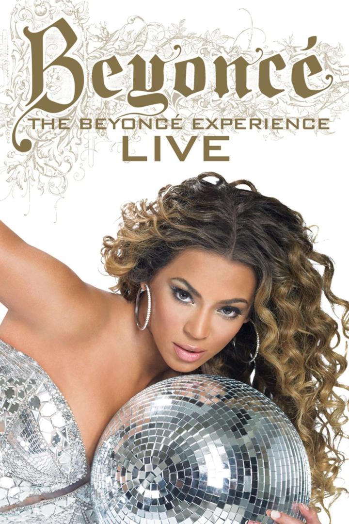 Beyoncé posiert mit einer Discokugel für das Cover von „The Beyoncé Experience Live“.