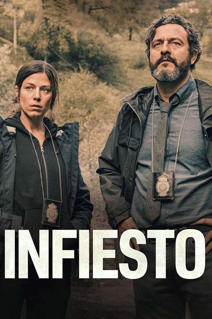 Das Filmplakat für „Infesto“ zeigt zwei Polizisten in einer ländlichen Gegend.