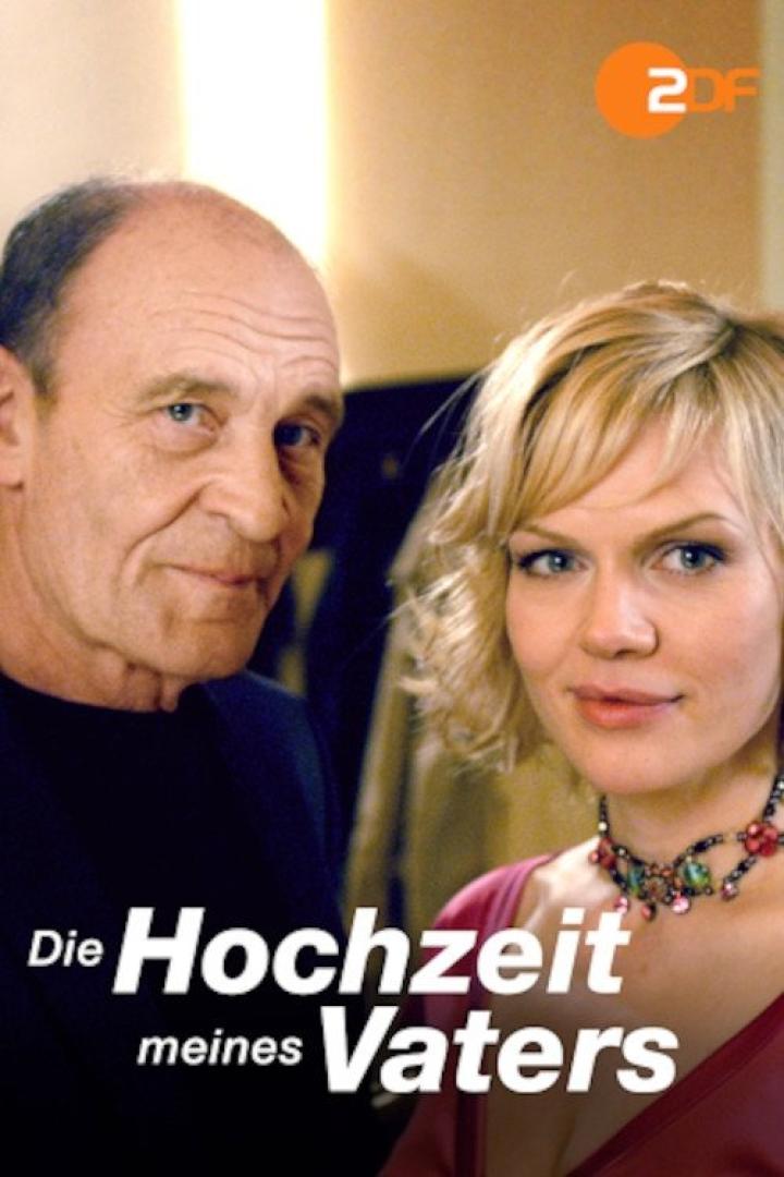 Ein Mann und eine Frau, vermutlich Schauspieler, werben für „Die Hochzeit meines Vaters“.