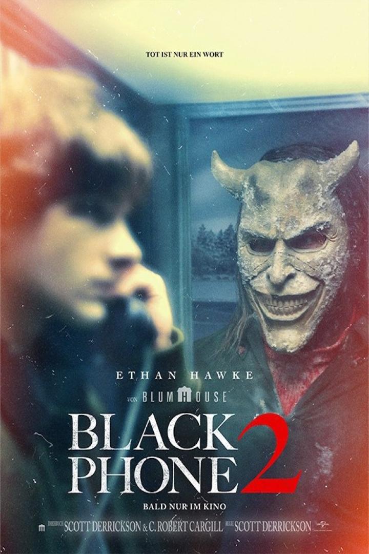 Das Filmplakat für „Black Phone 2“ zeigt einen Mann mit einer Teufelsmaske und Ethan Hawke.