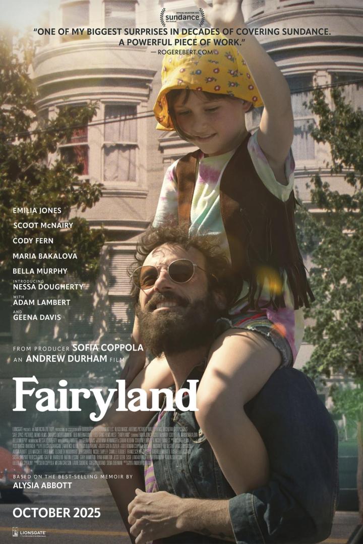 Ein Vater trägt seine Tochter auf den Schultern; Filmplakat für „Fairyland“ (Kinostart: Oktober 2025).