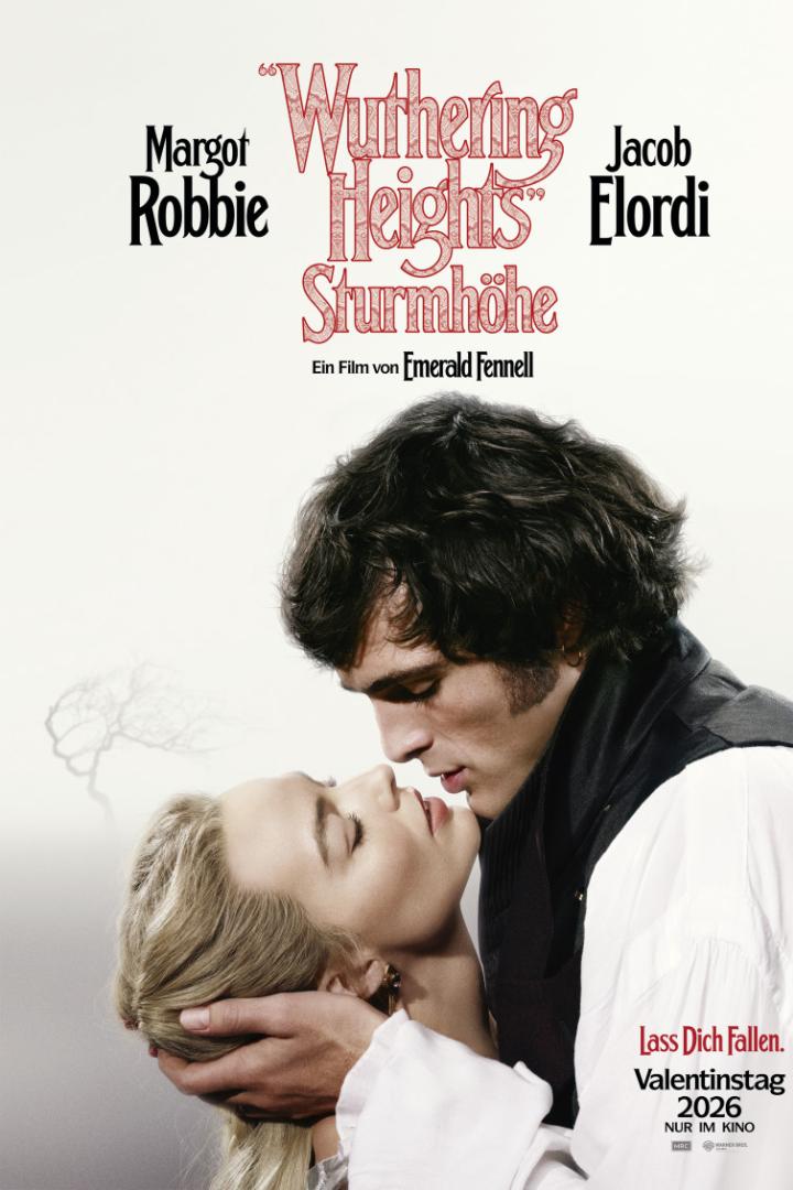 Jacob Elordi stützt auf Filmplakat Margot Robbies Kopf kussgerecht