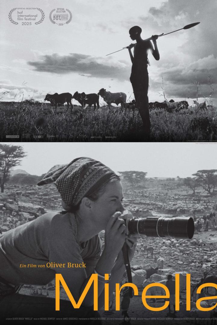 Fotografin und Autorin Mirella Riccardi mit Kamera und eines ihrer Bilder