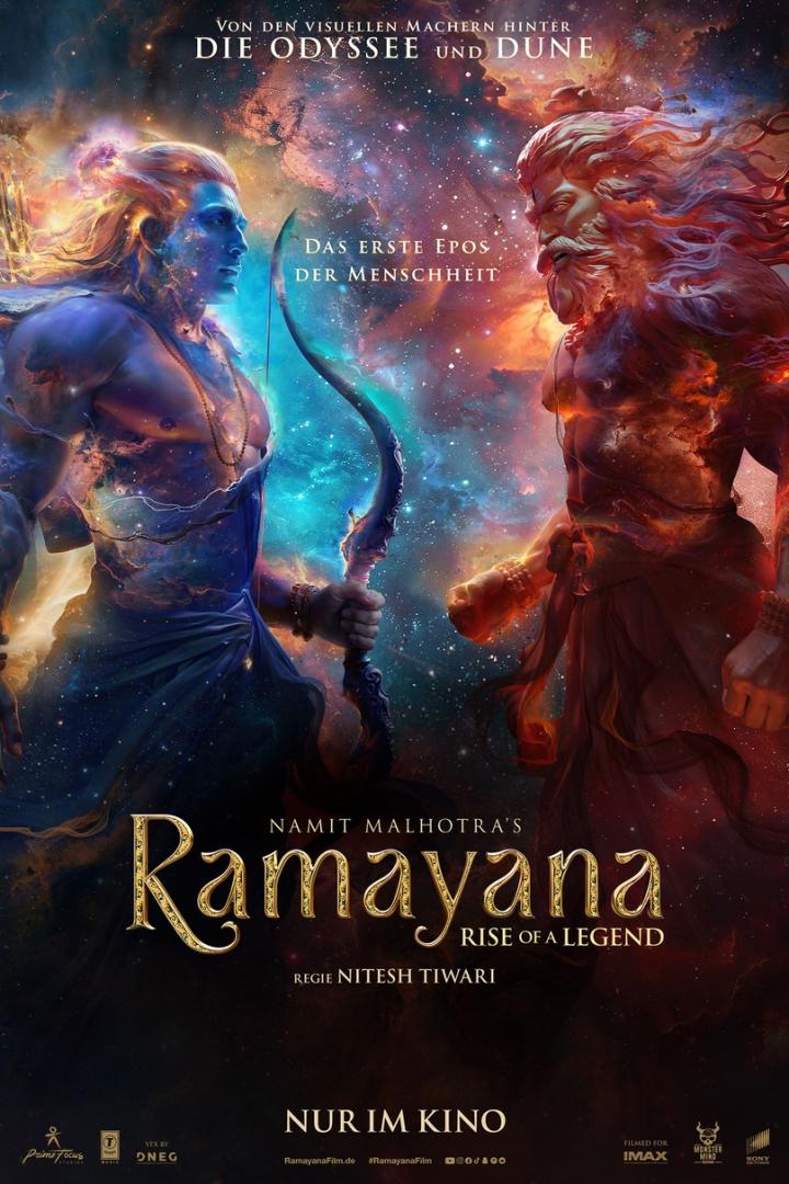 Filmplakat: Zwei mythologische Krieger mit Bogen und roter Mähne stehen sich in einer kosmischen Szenerie gegenüber.