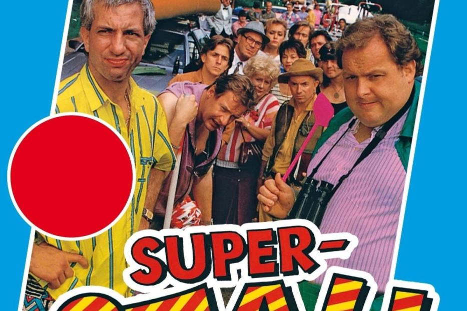 Das Filmplakat für „Superstau“ zeigt eine Gruppe von Menschen, die in den Süden reisen wollen.