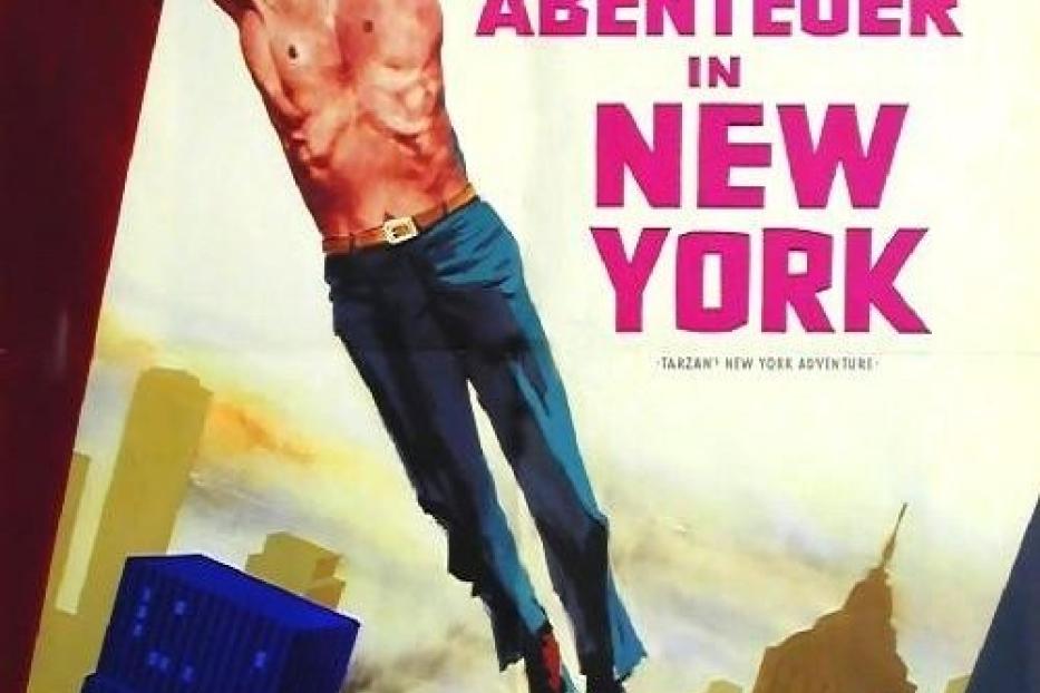 Das Filmplakat für „Tarzans Abenteuer in New York“ mit Johnny Weissmüller als Tarzan.