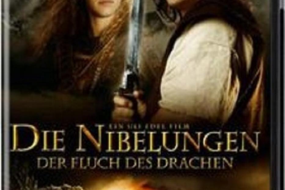 Das Cover des Films „Die Nibelungen – Der Fluch des Drachen“ mit Benno Fürmann und Kristanna Loken.