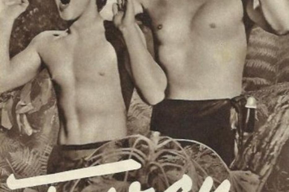 Ein Filmposter für „Tarzan wird gejagt“ mit Tarzan und einem Jungen, beide mit erhobenen Händen und geöffneten Mündern.