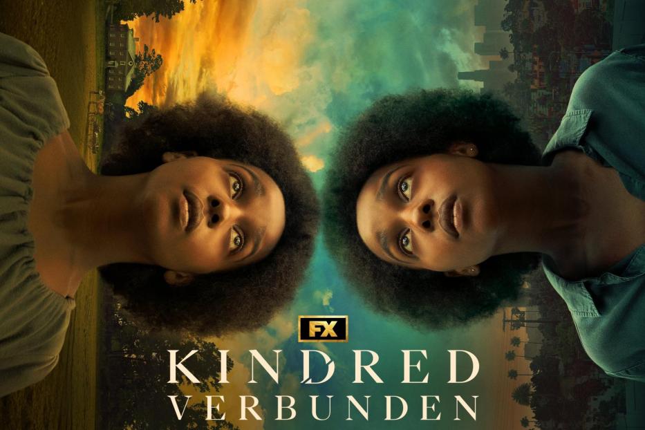 Das Poster für die FX-Serie „Kindred“ zeigt zwei Frauen, die sich gegenüberliegen.