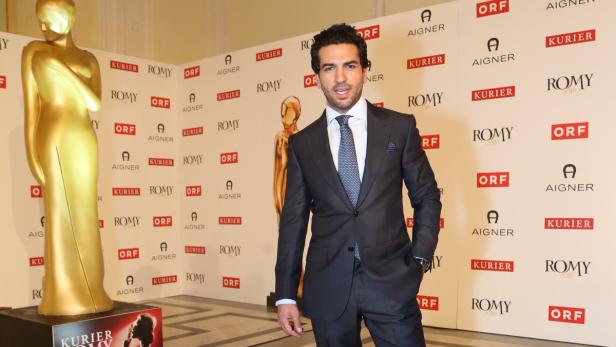 Elyas M`Barek…