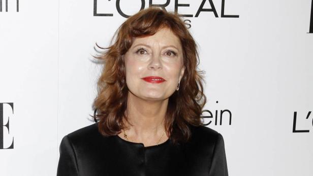 REUTERSHonoree and Oscar winner Susan Sarandon poses as she arrives at the 19th Annual ELLE Women in Hollywood dinner in Beverly Hills, Callifornia October 15, 2012. The event honors women who have had a profound impact on the film industry. REUTERS/Fred