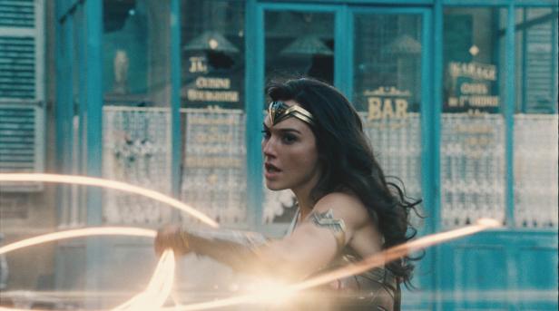 "Wonder Woman" auf Puls 4: Amazone beendet den Ersten Weltkrieg