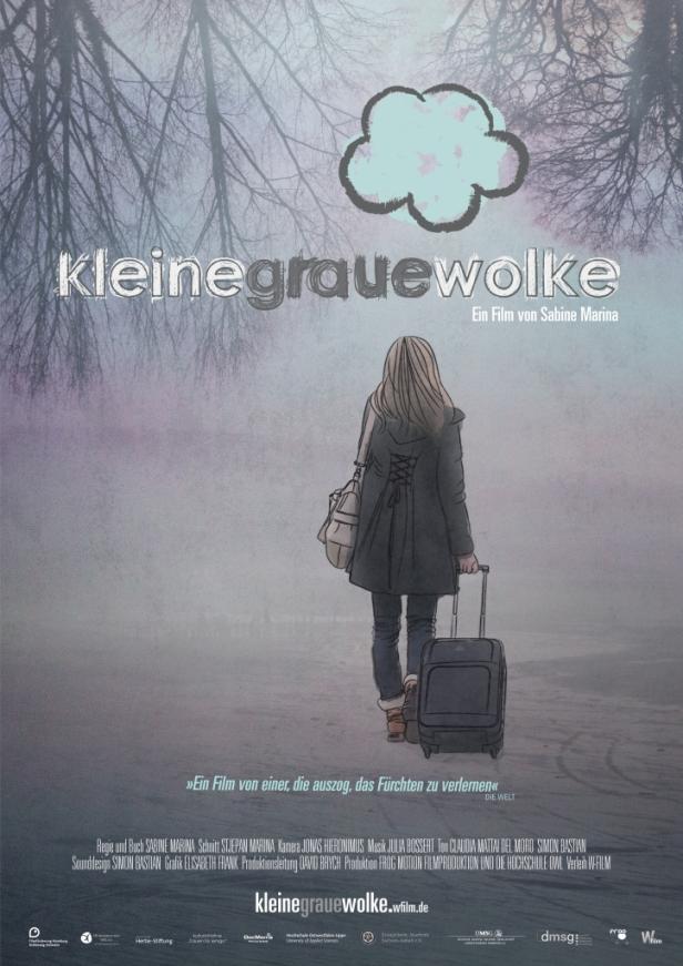Das Filmplakat für „Kleinegrauewolke“ zeigt eine Frau mit Koffer vor einem grauen Hintergrund.