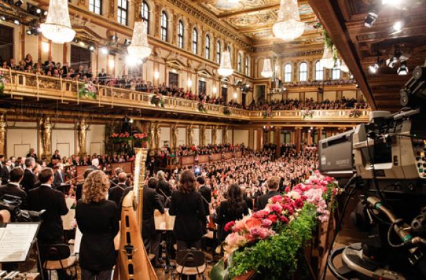 Blick in den goldenen Saal des Wiener Musikvereins während eines Konzerts.