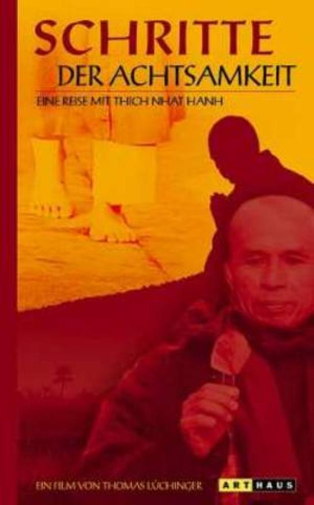 Das Cover des Films „Schritte der Achtsamkeit: Eine Reise mit Thich Nhat Hanh“.