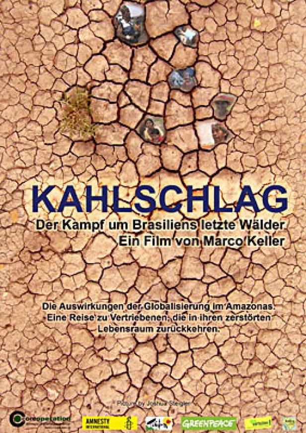 Das Filmplakat für „Kahlschlag“ zeigt eine ausgetrocknete Landschaft und indigene Menschen.
