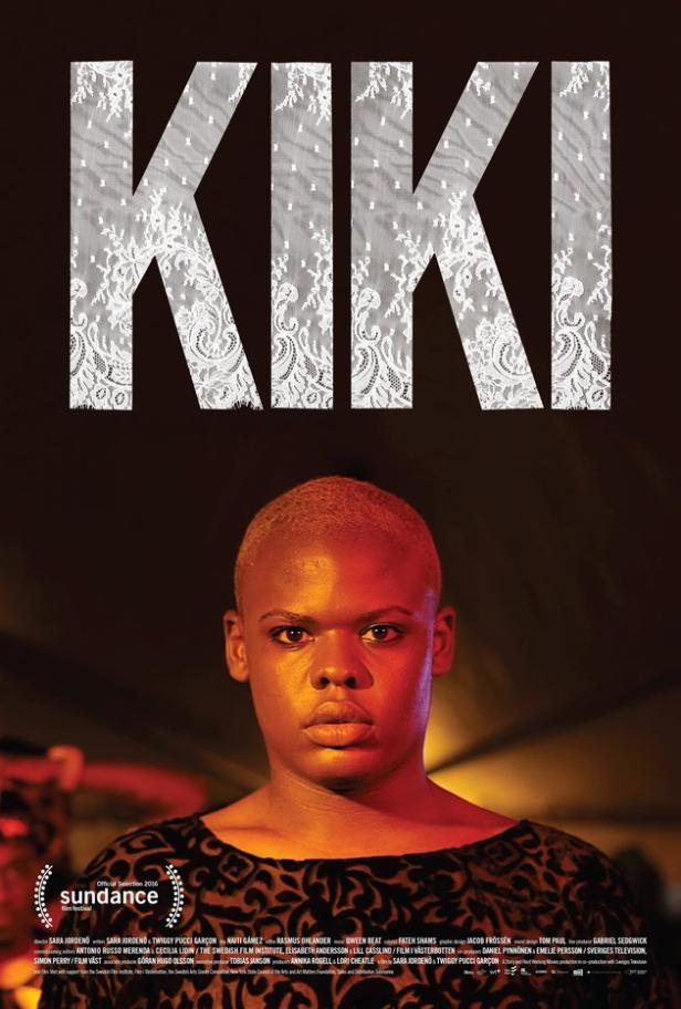 Das Filmplakat für „Kiki“ zeigt eine Person vor dunklem Hintergrund.