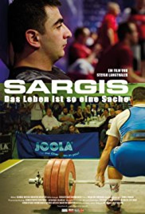 Das Filmplakat für „Sargis – Das Leben ist so eine Sache“ zeigt einen Gewichtheber.