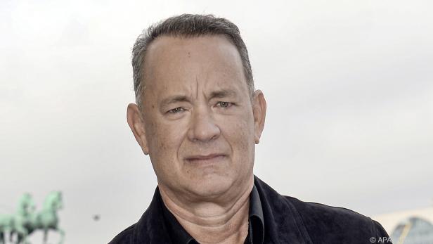 Tom Hanks verliert beim Kartenspielen gegen seine Frau