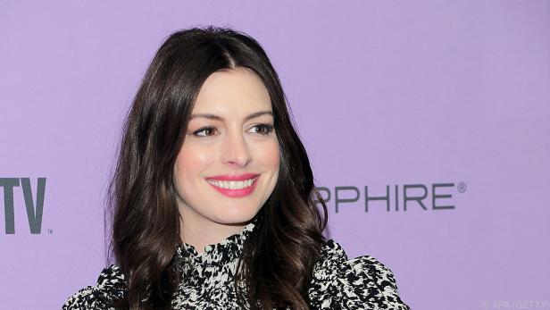 Anne Hathaway hat selbst zwei Söhne