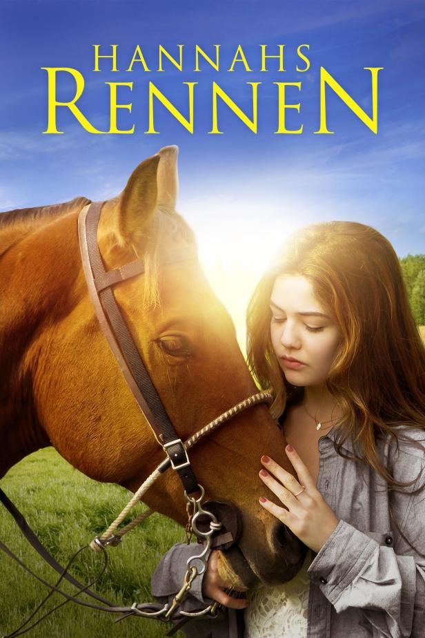 Das Filmplakat für „Hannahs Rennen“ zeigt ein Mädchen, das ein Pferd umarmt.